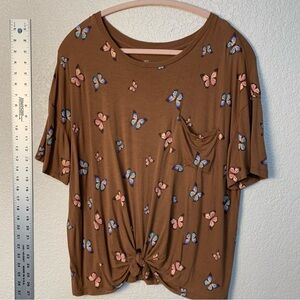 No Boundaries Brown Tie Front Relaxed T-Shirt